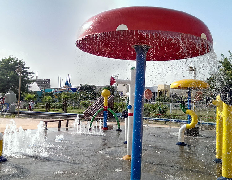 Little Splash vibrant kids play area at Worlds of Wonder water park