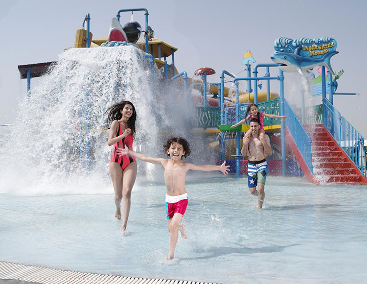 Splash Safari Deep Sea Adventure longest tunnel water slide