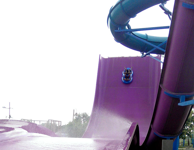 Boomerango high-thrill water ride at Worlds of Wonder Noida